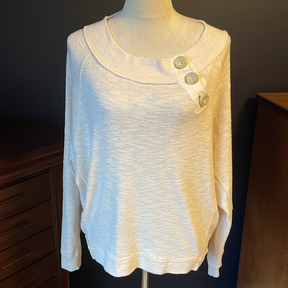 We the Free Oversized Sweater in Oatmeal Size Medium - Picture 2 of 9